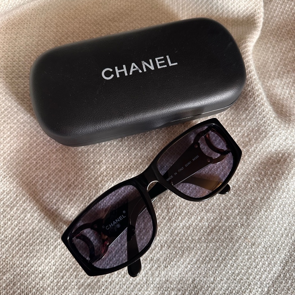 CHANEL Sunglasses